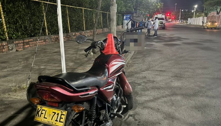 En Cúcuta, un joven chocó contra un andén y falleció