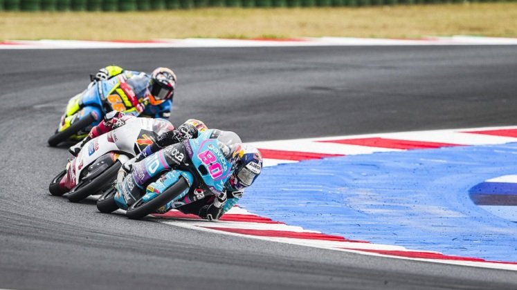 El piloto colombo-español  David Alonso (#80) fue penalizado durante la carrera.