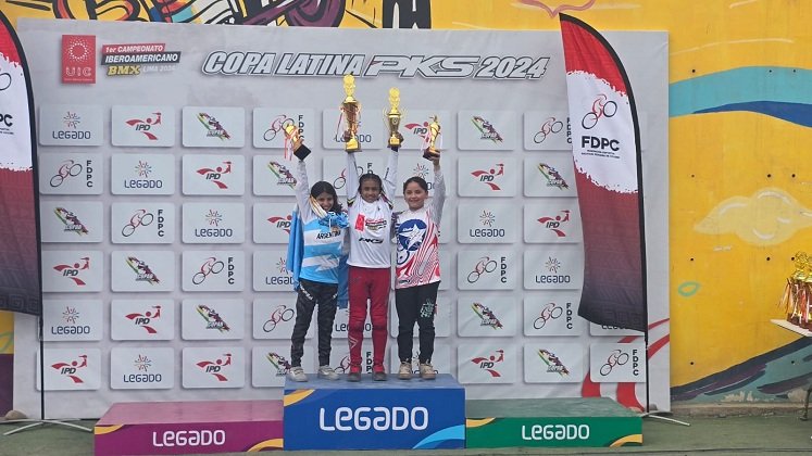 Camila de La Hoz sigue cosechando títulos en el BMX.