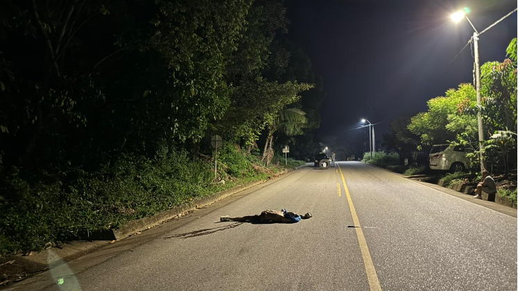 El cuerpo del adolescente quedó tendido en el sector La Angelita, en la vía Astilleros-Tibú