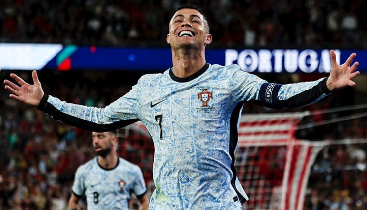 Cristiano Ronaldo, 900 goles. 