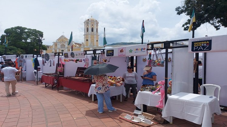 El Servicio Nacional de Aprendizaje, SENA, apoya a las víctimas de la violencia a través de los emprendimientos../ Foto: Javier Sarabia/La Opinión