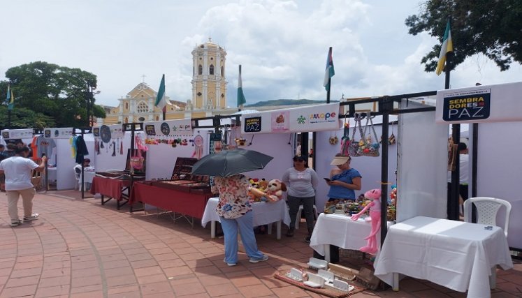 El Servicio Nacional de Aprendizaje, SENA, apoya a las víctimas de la violencia a través de los emprendimientos../ Foto: Javier Sarabia/La Opinión
