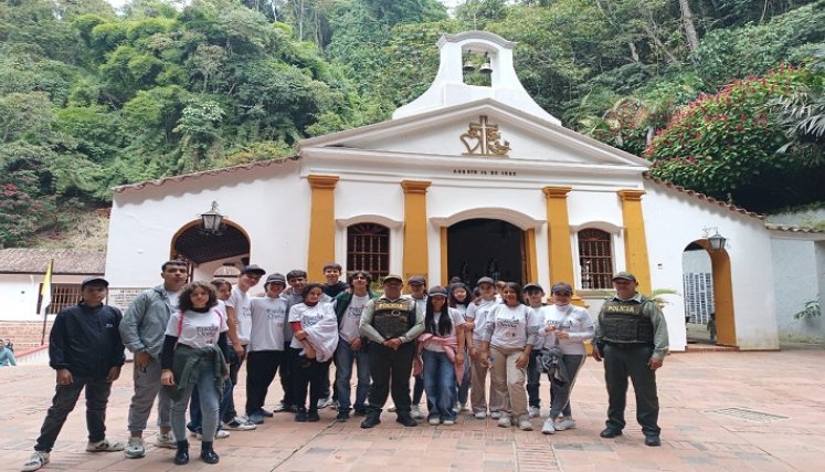 Estudiantes de los colegios ofician como guardianes turísticos del patrimonio cultural en Ocaña. /Foto archivo: La Opinión.