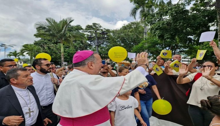 El nuevo obispo de la diócesis de Ocaña durante la posesión pidió la reactivación de los diálogos de paz./ Foto cortesía: La Opinión.
