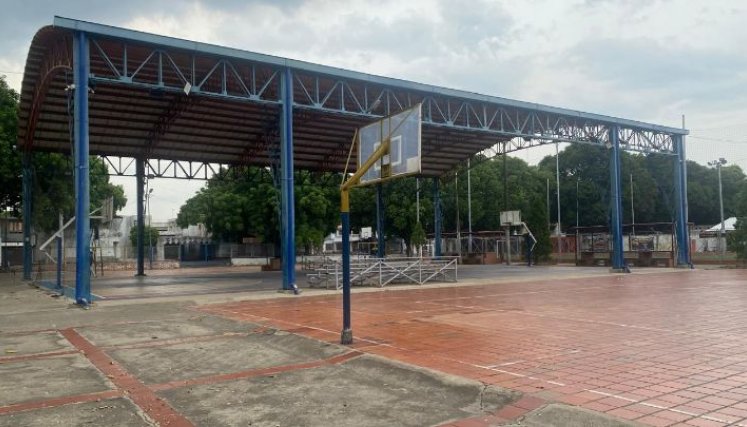 El polideportivo es utilizado por la comunidad de Quinta Oriental y los barrios cercanos. / Foto: Nicolás Mojica.