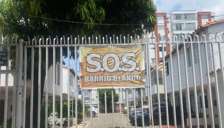 La comunidad pide auxilio para sacar a los habitantes de calle. / Foto: Nicolás Mojica.