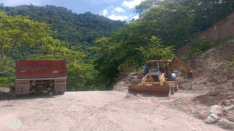 La ola invernal deteriora las vías terciarias de la zona del Catatumbo y la maquinaria es insuficiente para atender las emergencias. / Fotos: Cortesía.