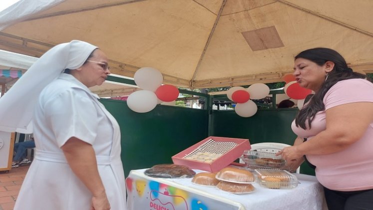 Diferentes emprendimientos se exhiben en el parque 29 de Mayo./ Foto cortesía: La Opinión.