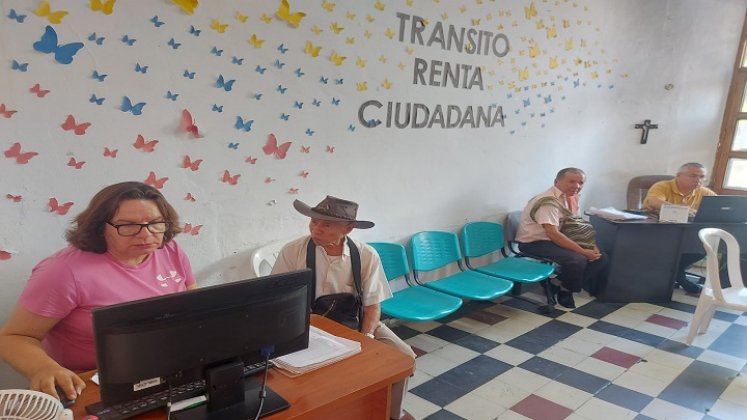 Algunos beneficiarios del programa presidencial Renta Ciudadana denuncian presuntas irregularidades en el desembolso de los recursos./ Foto: Cortesía