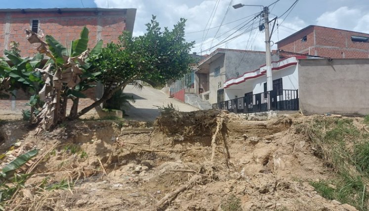 Son varias viviendas afectadas y con las lluvias de los últimos días, los daños podrían ser mayores. / Foto: Cortesía / La Opinión