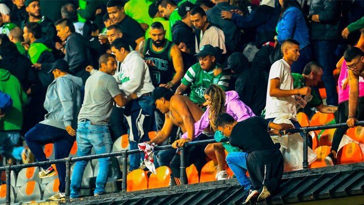 Violencia estadio Atanasio Girardot 