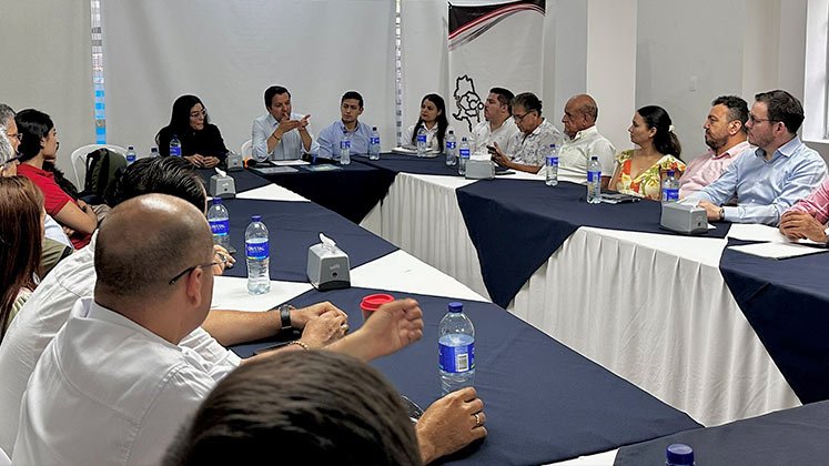 El senador David Luna escuchó a los empresarios carboneros y coquizadores de Norte de Santander./ Foto Cortesía