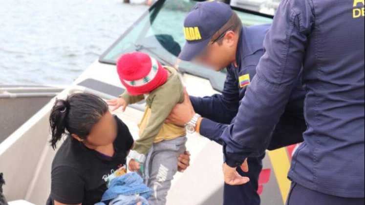 La Armada Nacional protagonizó el rescate de los migrantes venezolanos/Foto Colprensa