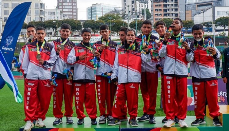 El fútbol PC, redondeó la faena en los Parajuegos con una presea de plata. 