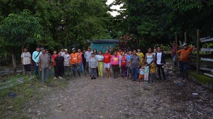 Grupo de campesinos propietarios de parcelas en la vereda Agualasal/Foto cortesía