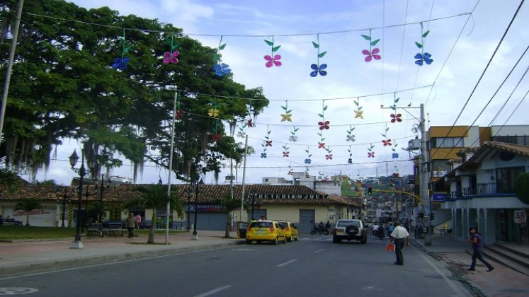 Los ocañeros consideran excesivo el costo de la iluminación navideña. Foto Archivo La Opinión