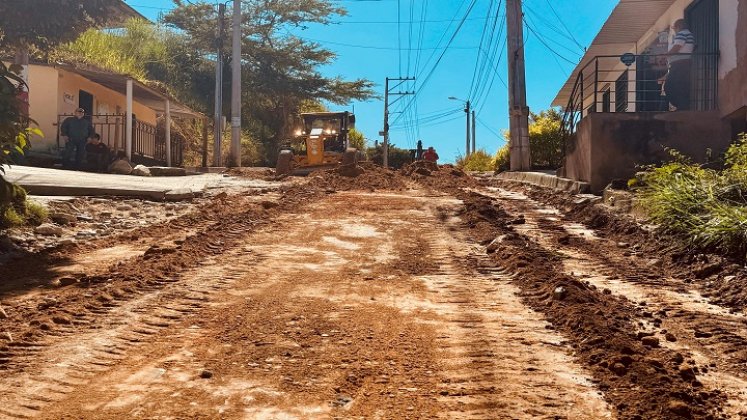 En el populoso sector de Simón Bolívar se adecuarán las redes hidrosanitarias para extender la capa asfáltica.