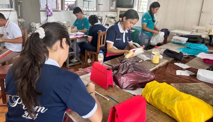 Estos productos se han convertido en una muestra de talento local y en una oportunidad para que los estudiantes ingresen al mercado con ideas innovadoras y un capital humano competitivo./ Foto: Cortesía / La Opinión 