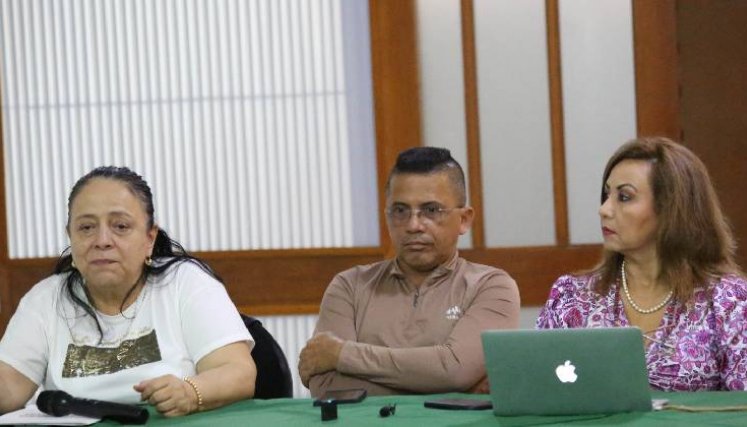 Delegaciones del Gobierno y la disidencia de las Farc./Foto Carlos Ramírez-La Opinión