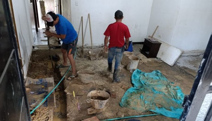 Dos viviendas quedaron completamente afectadas por la fuga de la tubería de acueducto. /Foto: Cortesía.