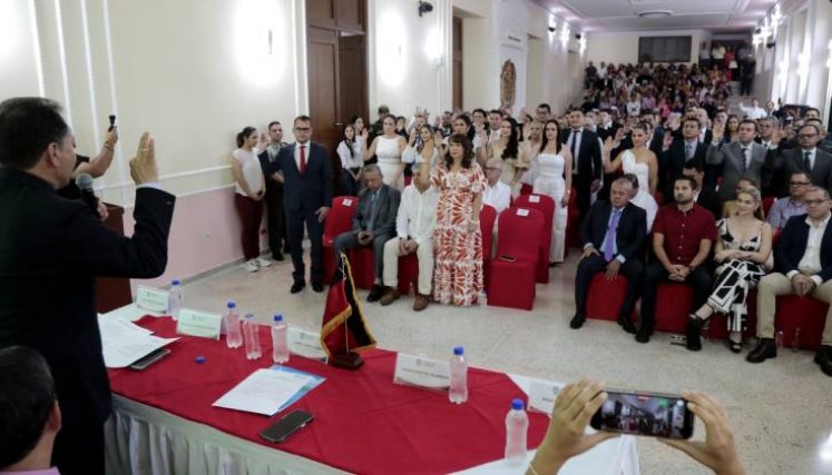 El gobernador le pidió la renuncia a su gabinete./Foto archivo