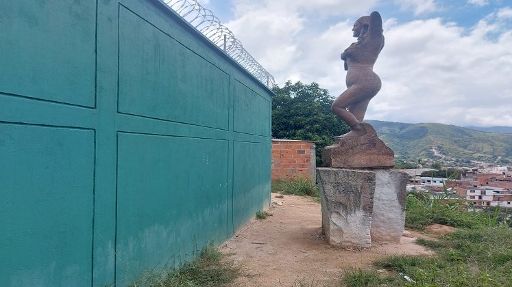 En Ocaña no saben qué hacer con Leonelda Hernández, la mujer que desafío a los conquistadores españoles.