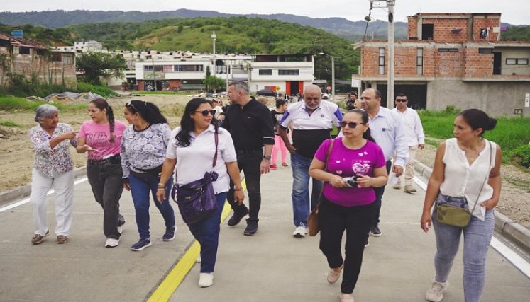 Otras vías del municipio también están siendo intervenidas. / Foto: Cortesía / La Opinión