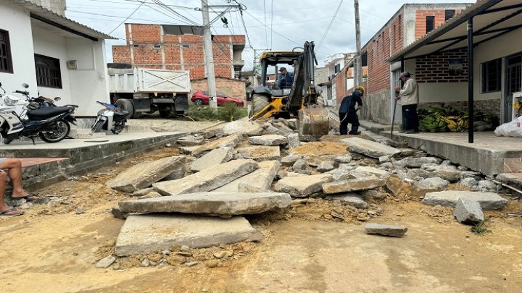 Otras vías del municipio también están siendo intervenidas. / Foto: Cortesía / La Opinión