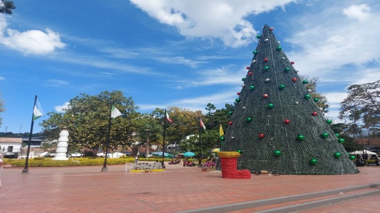 Los ocañeros consideran excesivo el costo de la iluminación navideña. Foto Archivo La Opinión