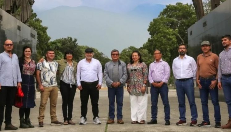Reunión clave en Caracas entre Gobierno y ELN para poder salvar los diálogos de paz. / Foto: Cortesía / La Opinión 