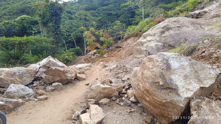 Una emergencia vial se registra en la zona del Catatumbo ante los torrenciales aguaceros.