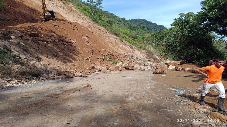 Una emergencia vial se registra en la zona del Catatumbo ante los torrenciales aguaceros.