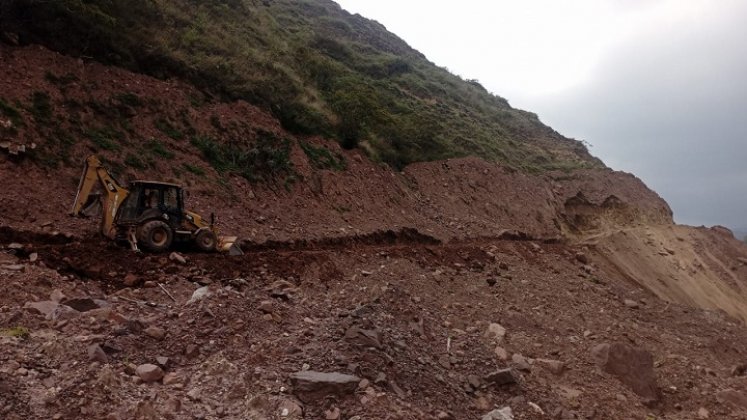 Completamente incomunicado se encuentra el municipio de Villa Caro debido a los deslizamientos de tierra en las carreteras.