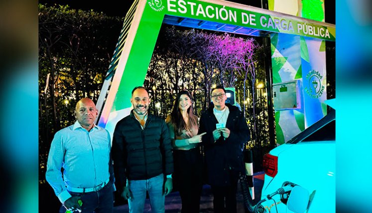 El gerente de CENS, José Miguel González, lideró el acto inaugural./ Foto Cortesía