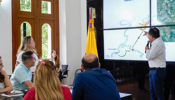 Gobernador William Villamizar expone aquí los proyectos de agua potable/Foto cortesía