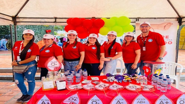 Las experiencias son gratificantes para los voluntarios que consignan esa cuota en el banco de sangre para salvar vidas. /Foto: Cortesía /La Opinión