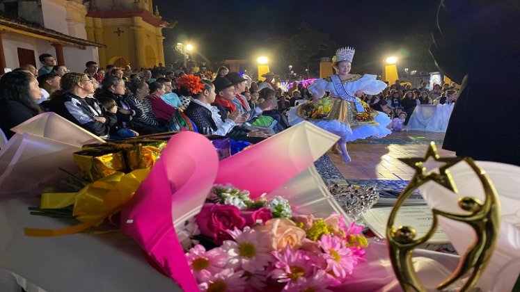 Con un alto nivel en la interpretación de las danzas folclóricas se realiza el Reinado Niña ocañerita.