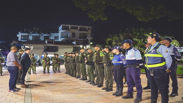 Los organismos de socorro se reunieron para coordinar operativos y evitar traumatismos durante las celebraciones de fin y comienzos de año./ Foto: Cortesía