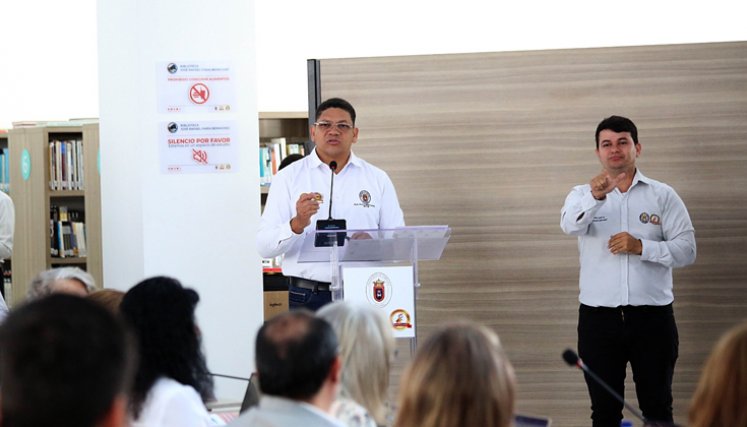 Phd Ivaldo Torres Chávez