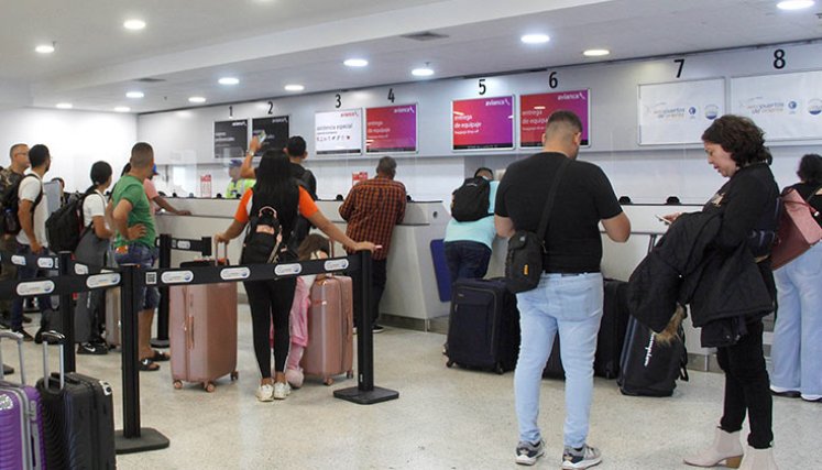Ayer, durante el día, hubo normalidad en las operaciones del aeropuerto./ Foto: Stefany Peñaloza-La Opinión 