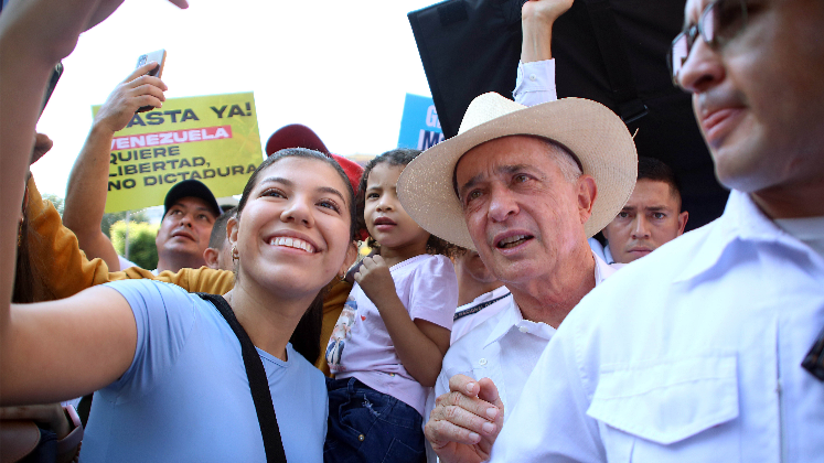 Así fue la concentración en favor de Venezuela, liderada por el expresidenteÁlvaro Uribe. 