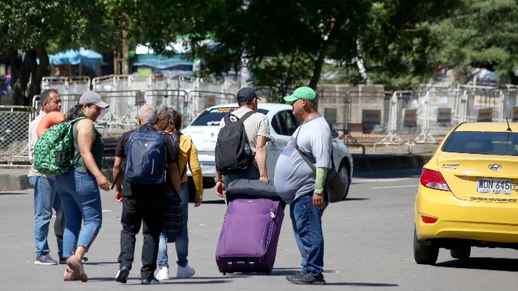 A los ciudadanos que se quedaron varados durate el cierre se les brindó asistencia humanitaria.