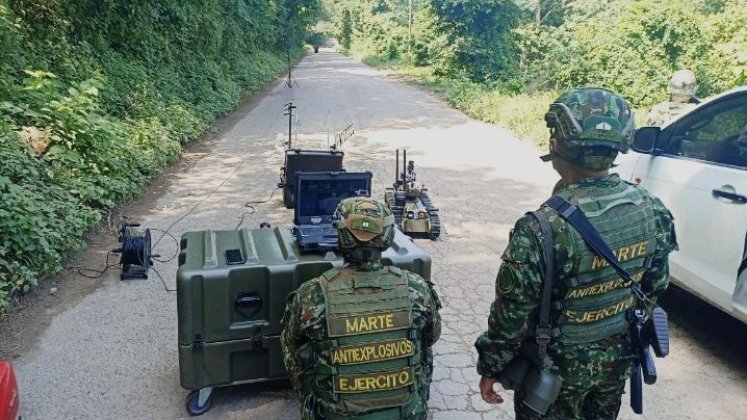 Durante la mañana del lunes festivo la vía estuvo cerrada por varias horas por materia de seguridad y prevención. / Foto: Cortesía.