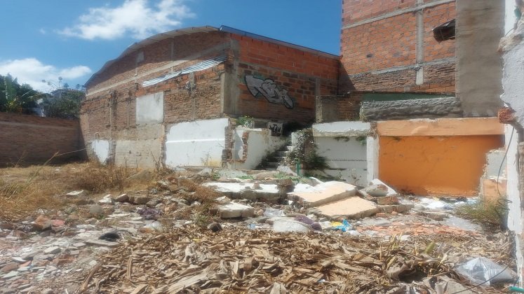 Damnificados del barrio Las Mercedes reclaman celeridad en la reconstrucción de las viviendas.