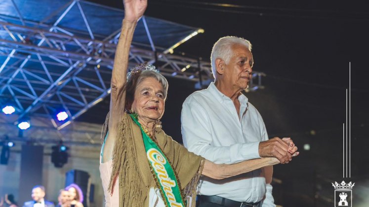 La tercera edad ya cuenta con la soberana para alegrar los carnavales.