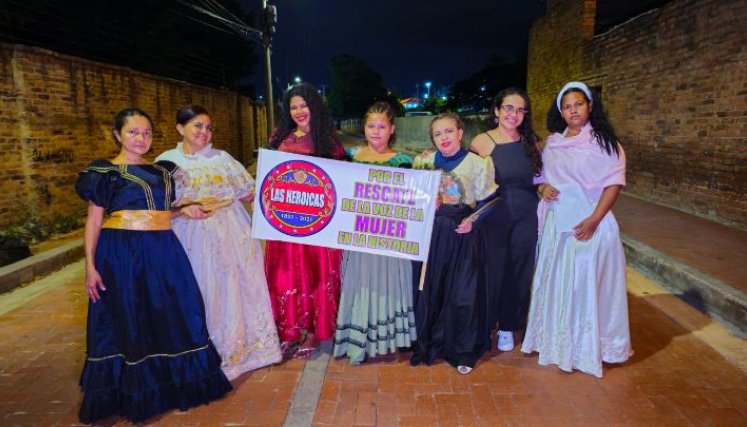 Cada una mujer representa a un personaje femenino de la independencia. / Foto: Cortesía.