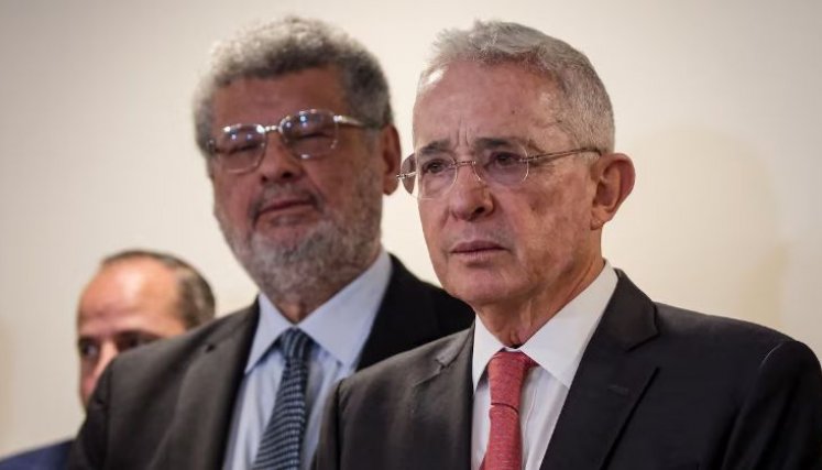 Juicio contra Álvaro Uribe. / Foto: Colprensa / La Opinión