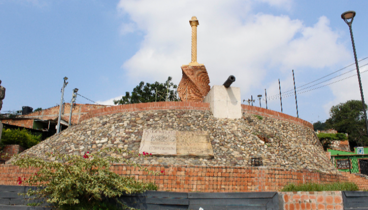 Monumento Loma de Bolívar.