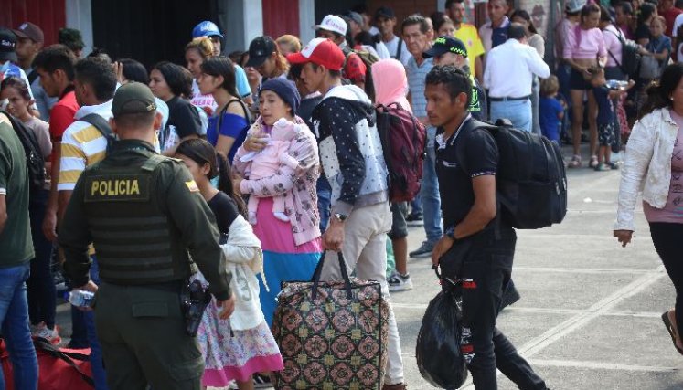 Desplazados colombianos y migrantes llegaron a Cúcuta buscando el apoyo de entidades municipales, gubernamentales y diferentes organizaciones.  /  Foto: Carlos Ramírez / La Opinión.